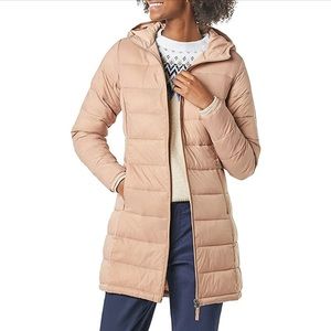 Amazon Essentials Women's Lightweight Water-Resistant Packable Puffer Coat